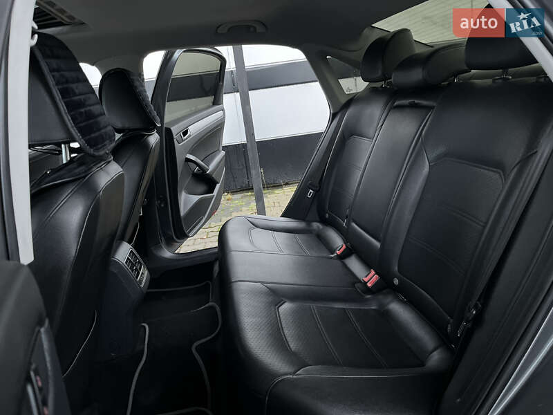 Седан Volkswagen Passat 2012 в Виннице