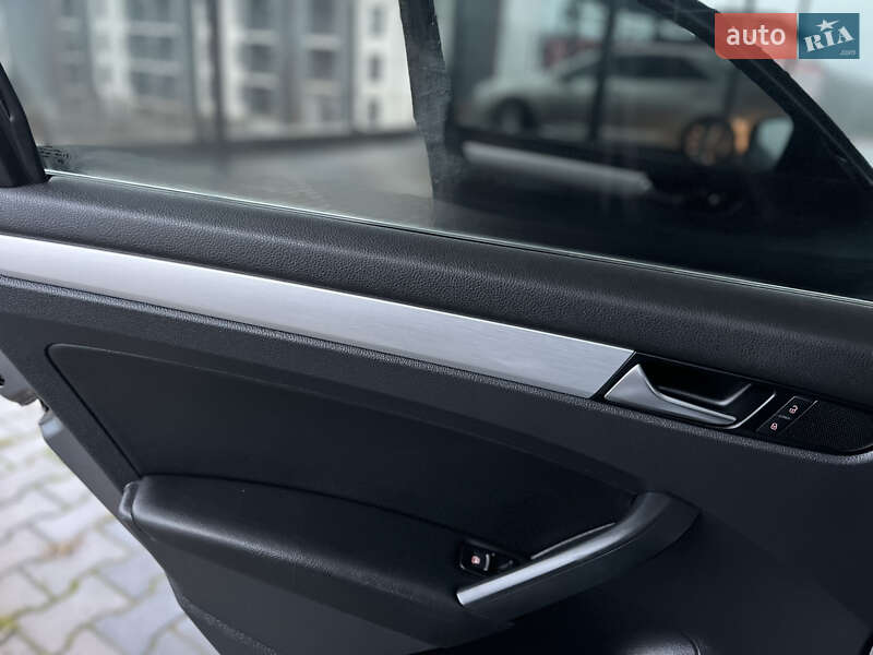 Седан Volkswagen Passat 2012 в Виннице