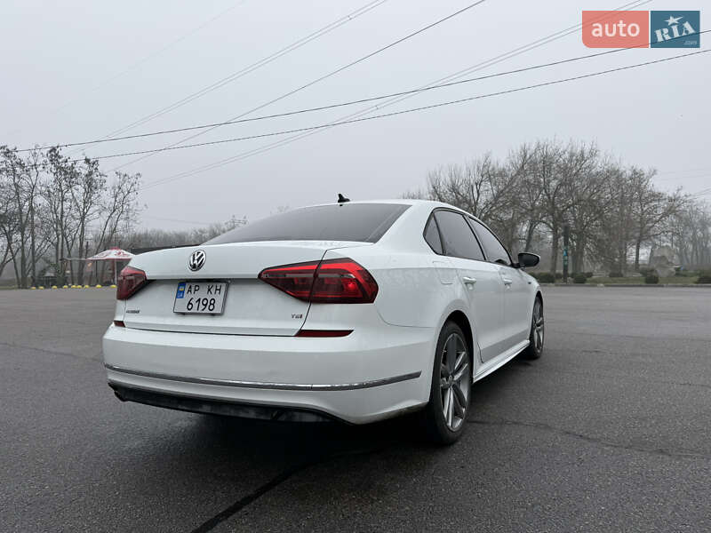 Седан Volkswagen Passat 2017 в Запорожье