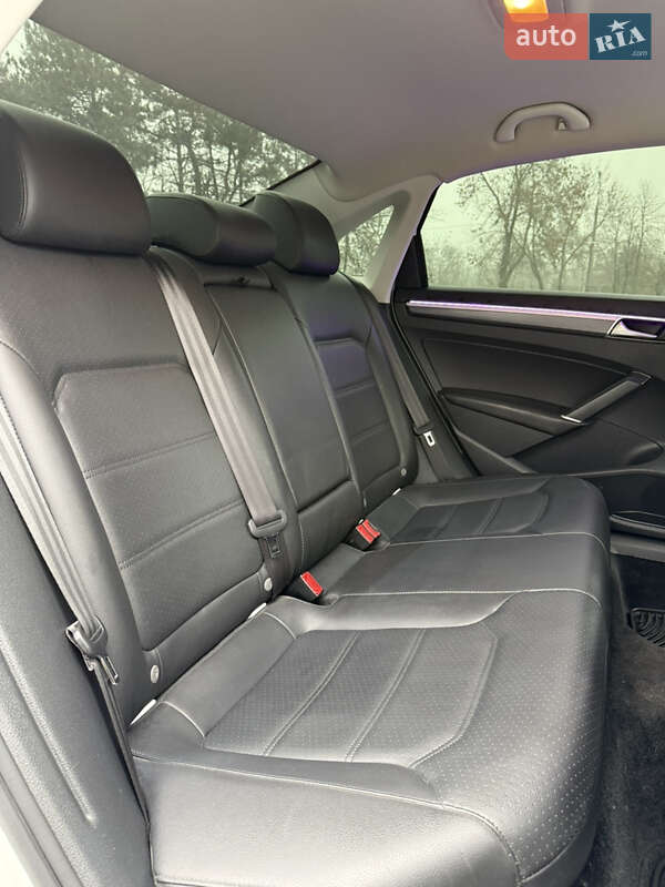 Седан Volkswagen Passat 2017 в Запорожье