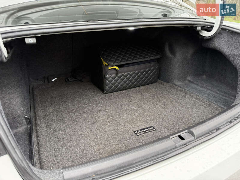 Седан Volkswagen Passat 2017 в Запорожье