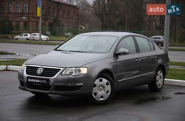 Седан Volkswagen Passat 2005 в Харькове