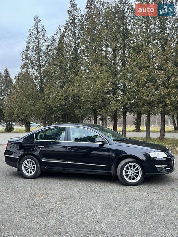 Седан Volkswagen Passat 2005 в Рожнятові