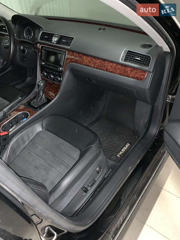 Седан Volkswagen Passat 2013 в Одесі
