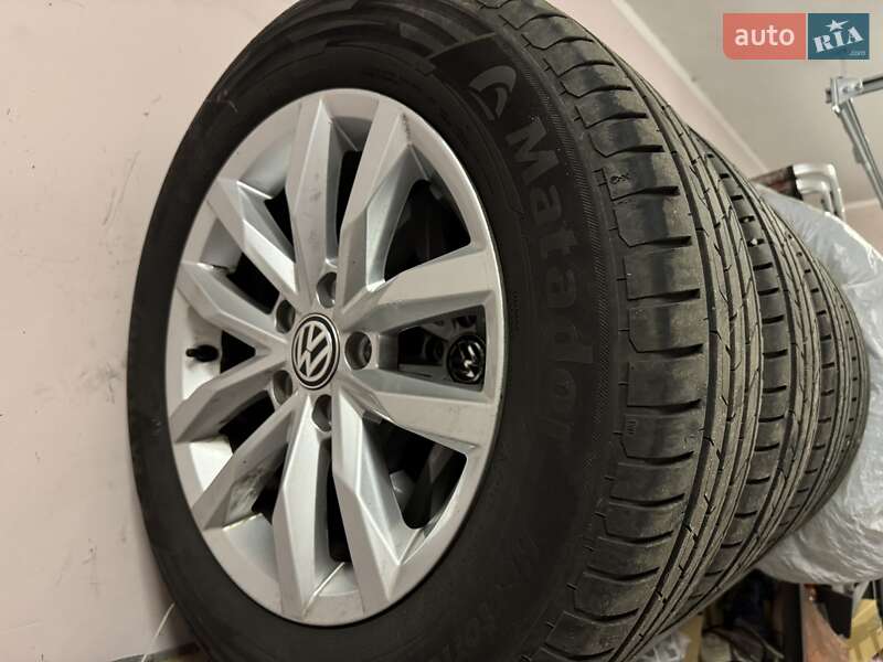 Седан Volkswagen Passat 2017 в Броварах