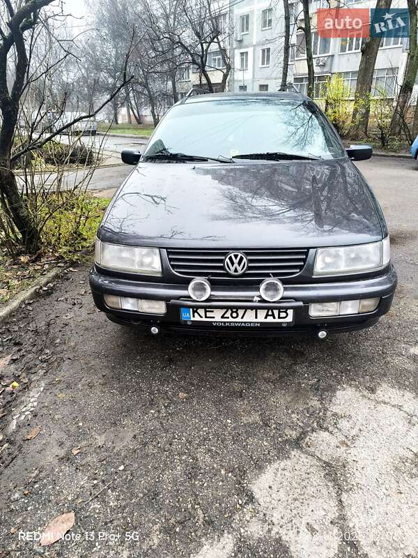 Універсал Volkswagen Passat 1994 в Запоріжжі