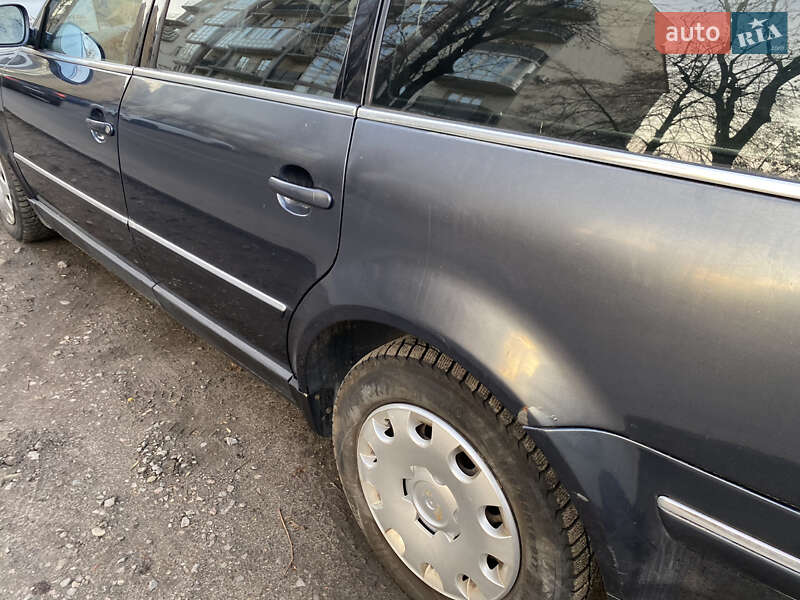 Универсал Volkswagen Passat 2004 в Львове