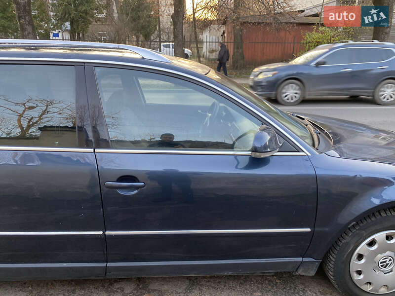 Универсал Volkswagen Passat 2004 в Львове