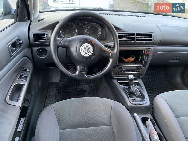 Универсал Volkswagen Passat 2004 в Львове