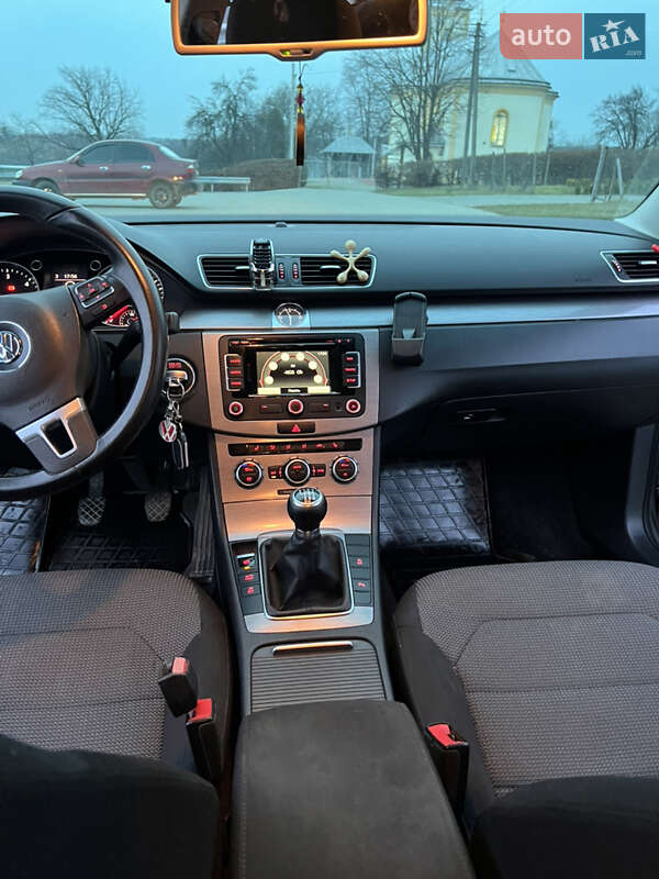 Универсал Volkswagen Passat 2012 в Мукачево фото 6 Универсал Volkswagen Passat 2012 в Мукачево