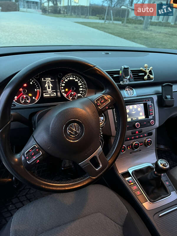Универсал Volkswagen Passat 2012 в Мукачево фото 5 Универсал Volkswagen Passat 2012 в Мукачево