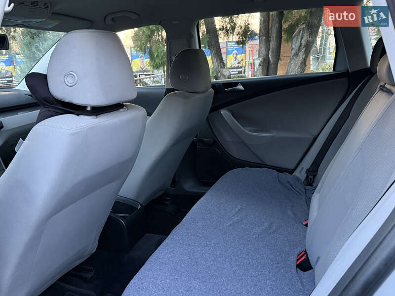 Универсал Volkswagen Passat 2009 в Одессе