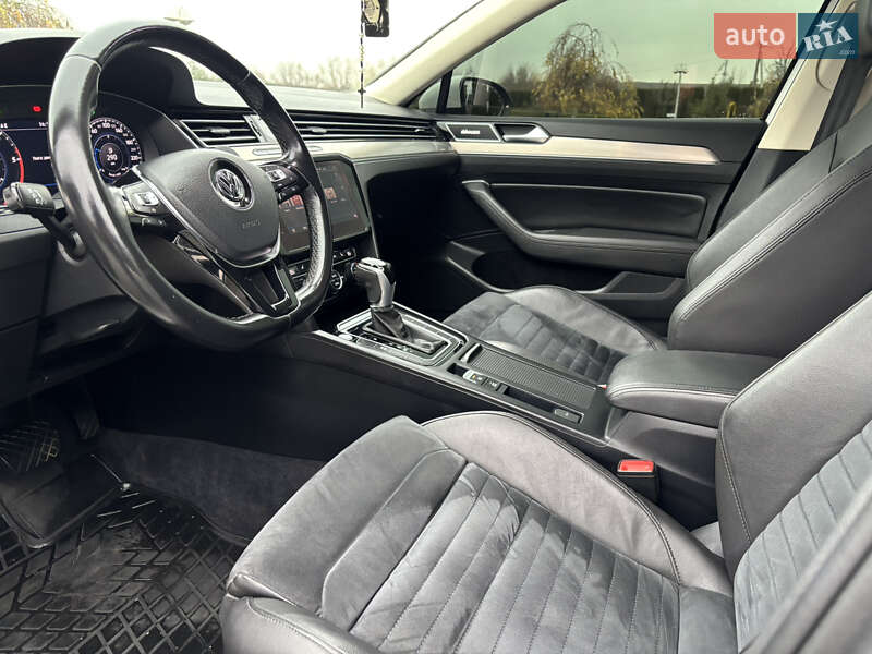 Универсал Volkswagen Passat 2018 в Львове