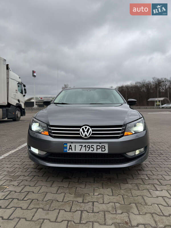 Седан Volkswagen Passat 2014 в Киеве