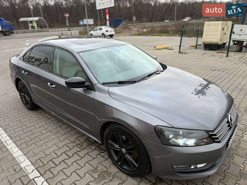 Седан Volkswagen Passat 2014 в Киеве