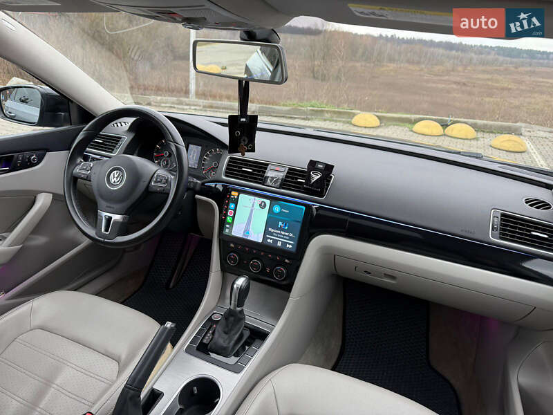 Седан Volkswagen Passat 2014 в Киеве
