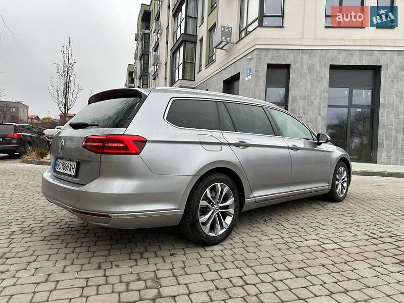 Универсал Volkswagen Passat 2019 в Львове