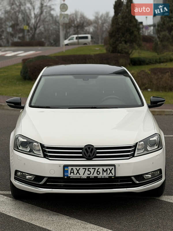 Седан Volkswagen Passat 2011 в Киеве