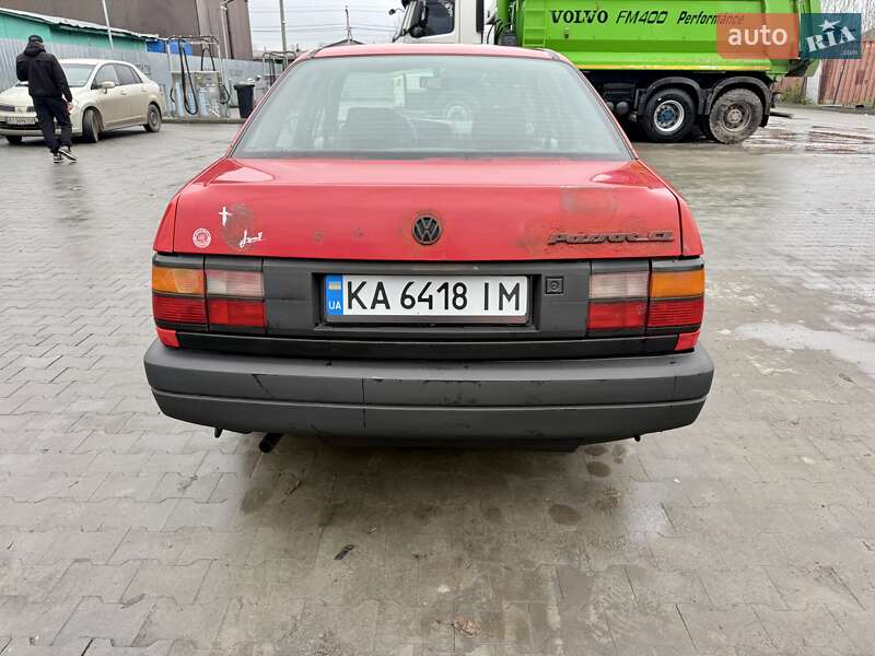 Седан Volkswagen Passat 1989 в Киеве