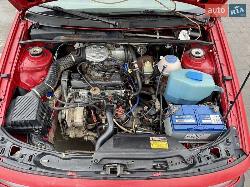 Седан Volkswagen Passat 1989 в Киеве