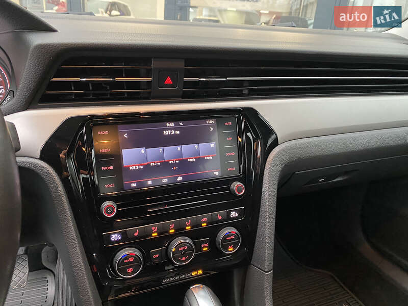 Седан Volkswagen Passat 2020 в Одессе