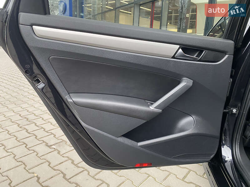 Седан Volkswagen Passat 2020 в Одессе