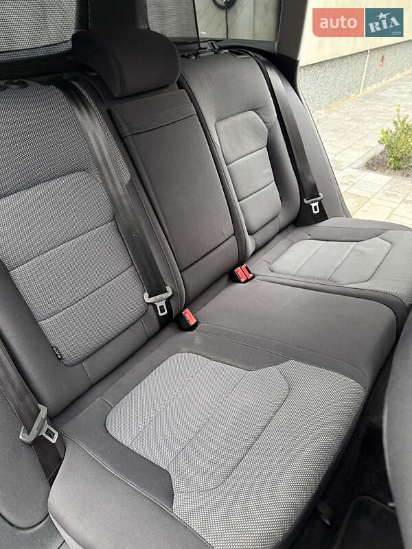 Универсал Volkswagen Passat 2013 в Ровно фото 35 Универсал Volkswagen Passat 2013 в Ровно