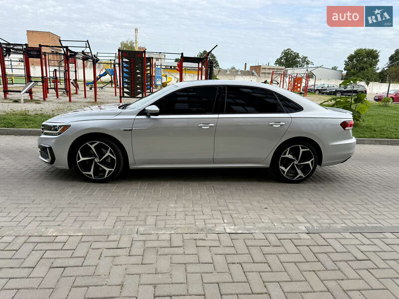 Седан Volkswagen Passat 2020 в Житомирі