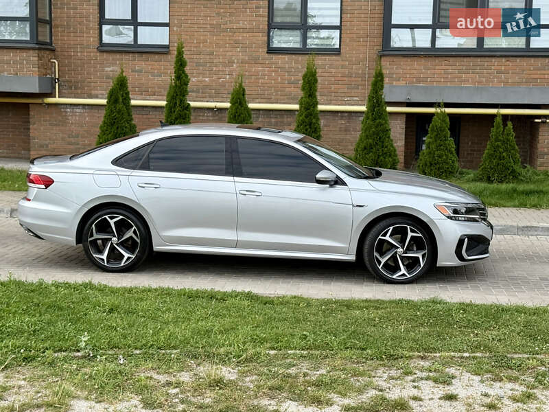 Седан Volkswagen Passat 2020 в Житомирі