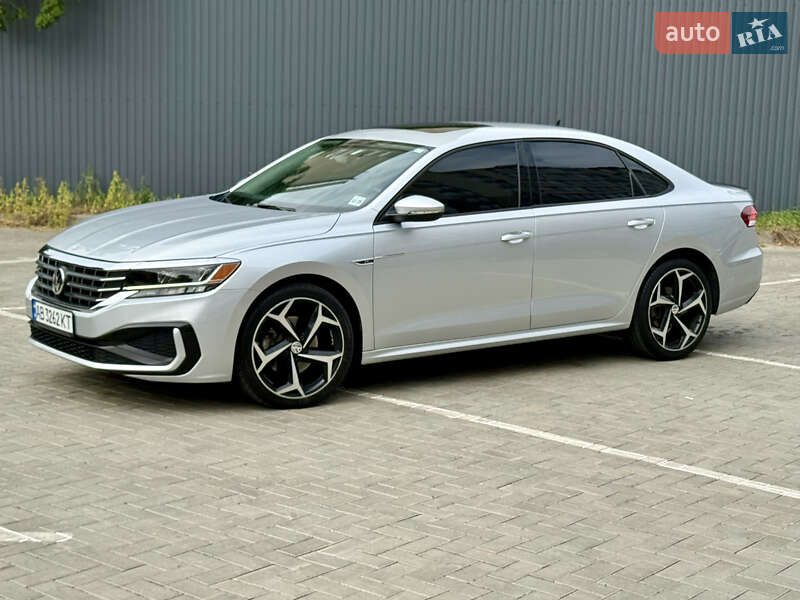 Седан Volkswagen Passat 2020 в Житомирі