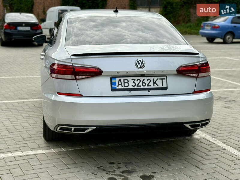 Седан Volkswagen Passat 2020 в Житомирі
