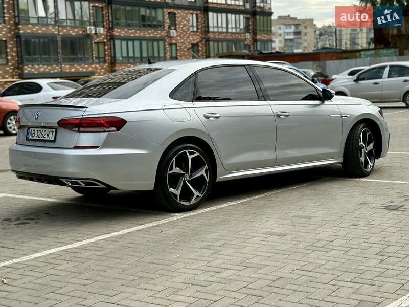 Седан Volkswagen Passat 2020 в Житомирі