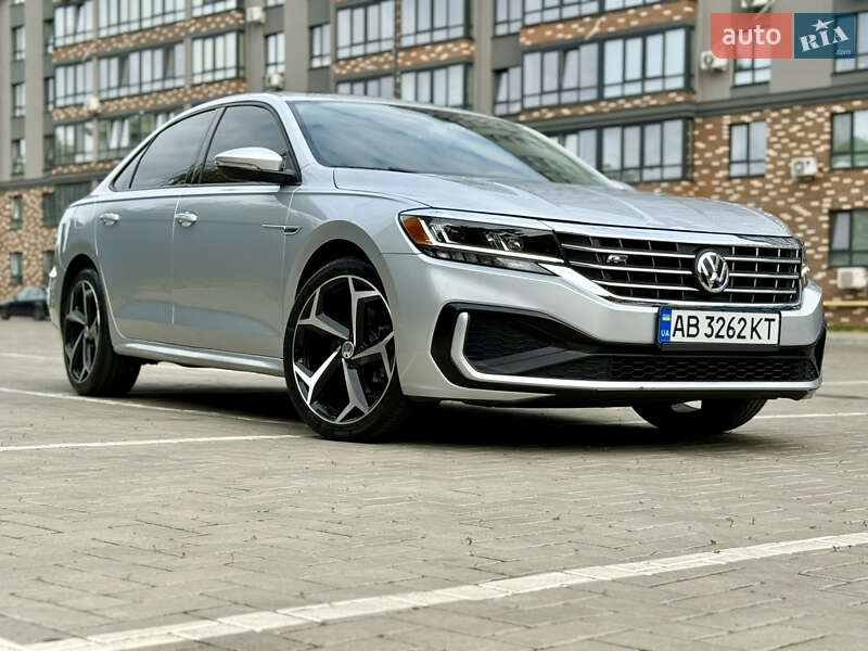 Седан Volkswagen Passat 2020 в Житомирі