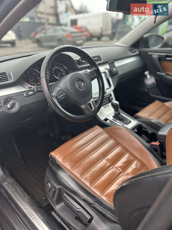 Универсал Volkswagen Passat 2011 в Хотове