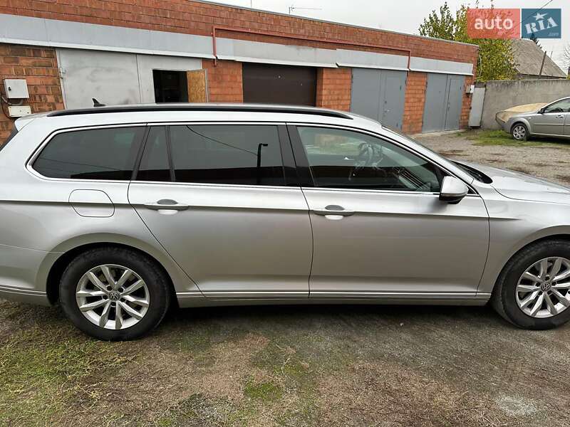 Универсал Volkswagen Passat 2018 в Днепре