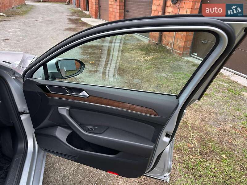 Универсал Volkswagen Passat 2018 в Днепре