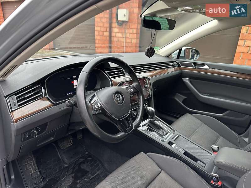 Универсал Volkswagen Passat 2018 в Днепре