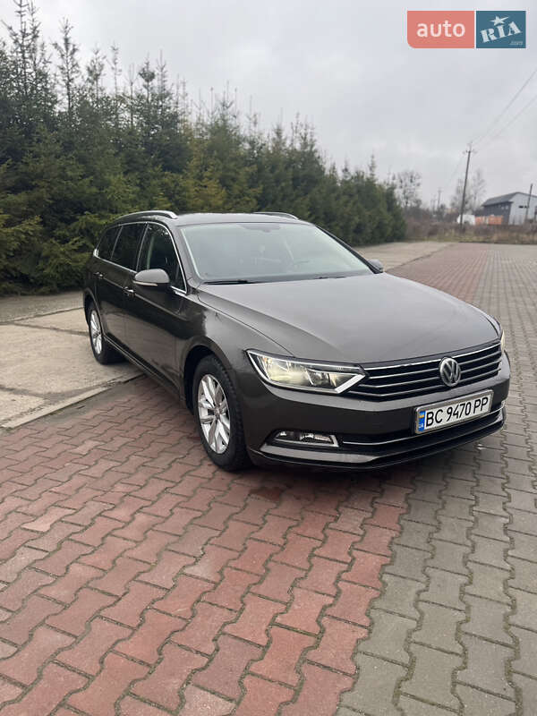 Універсал Volkswagen Passat 2015 в Шепетівці