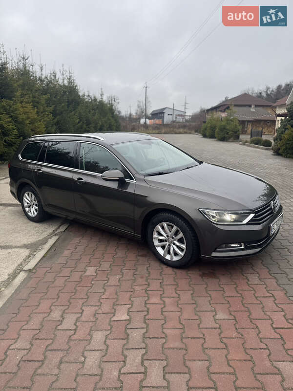 Універсал Volkswagen Passat 2015 в Шепетівці
