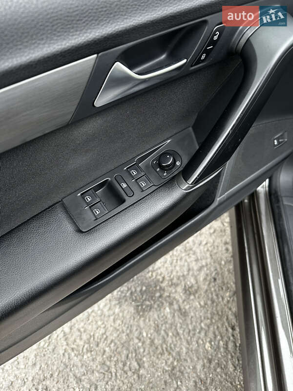 Седан Volkswagen Passat 2012 в Киеве фото 15 Седан Volkswagen Passat 2012 в Киеве