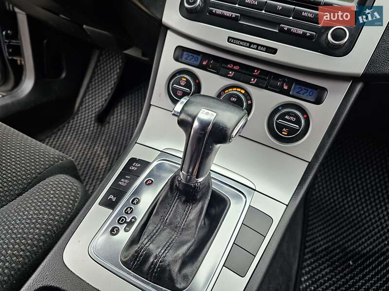 Универсал Volkswagen Passat 2008 в Стрые фото 67 Универсал Volkswagen Passat 2008 в Стрые