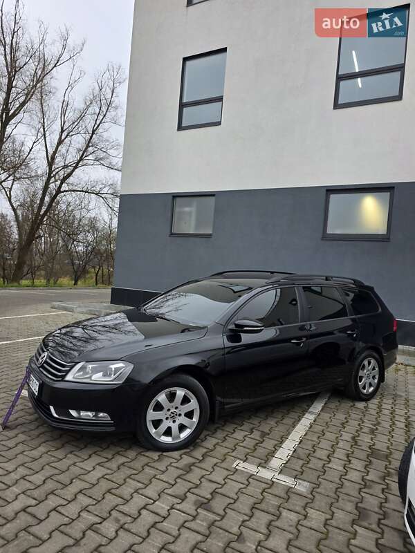 Универсал Volkswagen Passat 2011 в Хмельницком