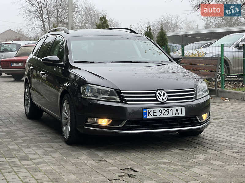 Универсал Volkswagen Passat 2011 в Днепре