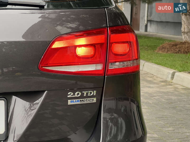 Универсал Volkswagen Passat 2011 в Днепре