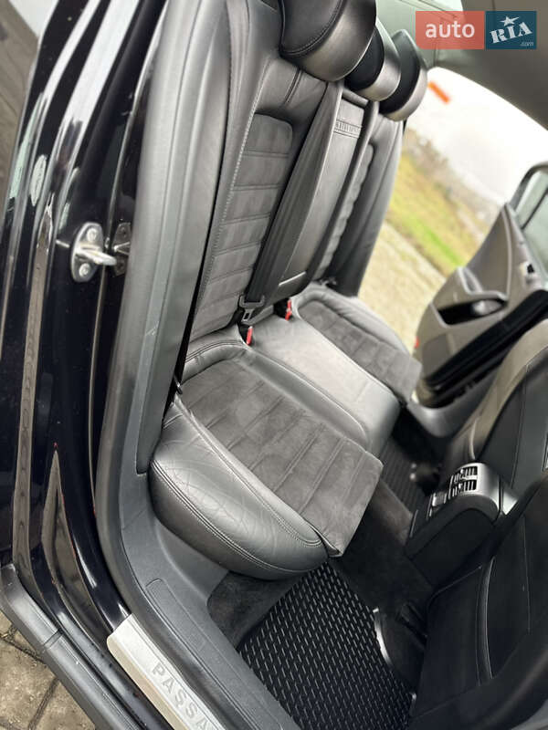 Седан Volkswagen Passat 2009 в Львове