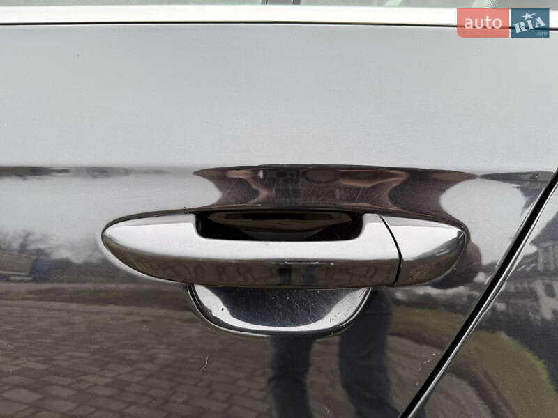 Седан Volkswagen Passat 2009 в Львове
