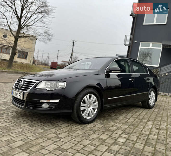 Седан Volkswagen Passat 2009 в Львове