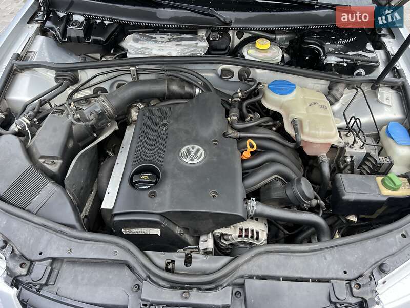 Седан Volkswagen Passat 2000 в Владимире