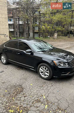 Седан Volkswagen Passat 2017 в Кам'янському