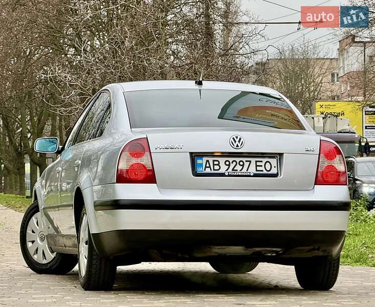 Седан Volkswagen Passat 2003 в Одессе